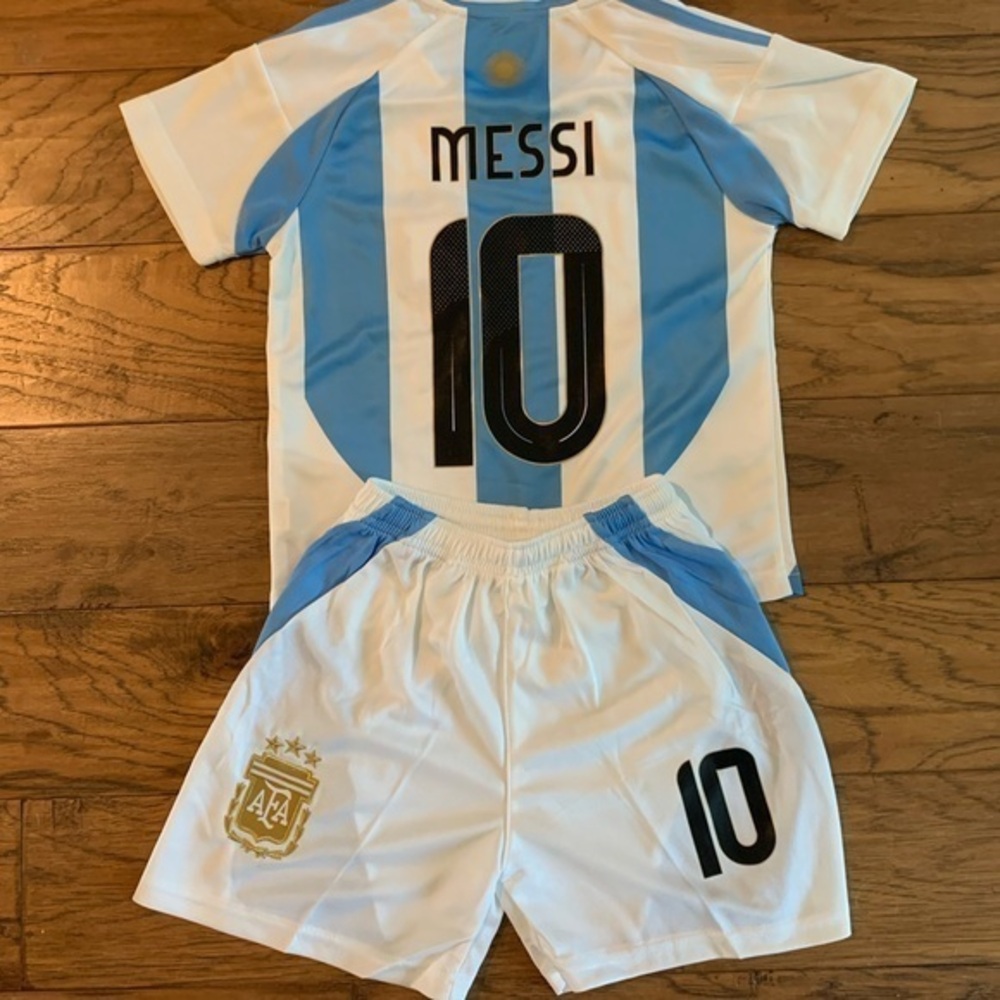 XL KIDS YOUTH MESSI ARGENTINA SOCCER JERSEY KIT SIZE 30 12-14